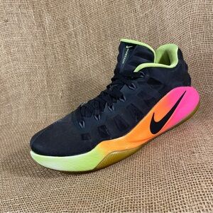 nike hyperdunk low size 12